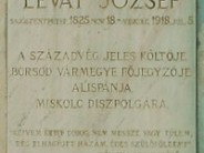 Lévay József szobor