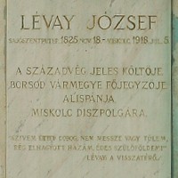 Lévay József szobra  - Lévay József szobor