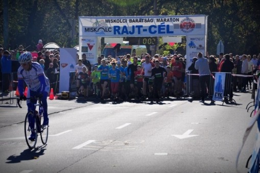   - Barátság Maraton Miskolc - Nemzetközi utcai futófesztivál
