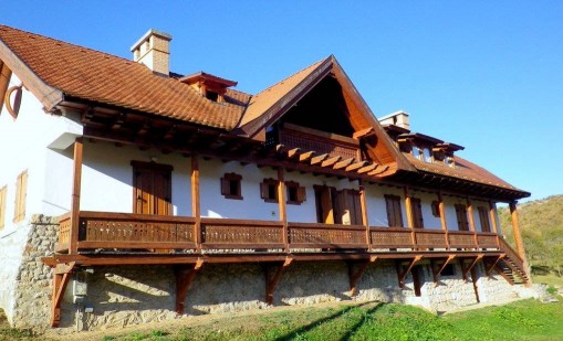   - Kövirózsa Apartman Aggtelek